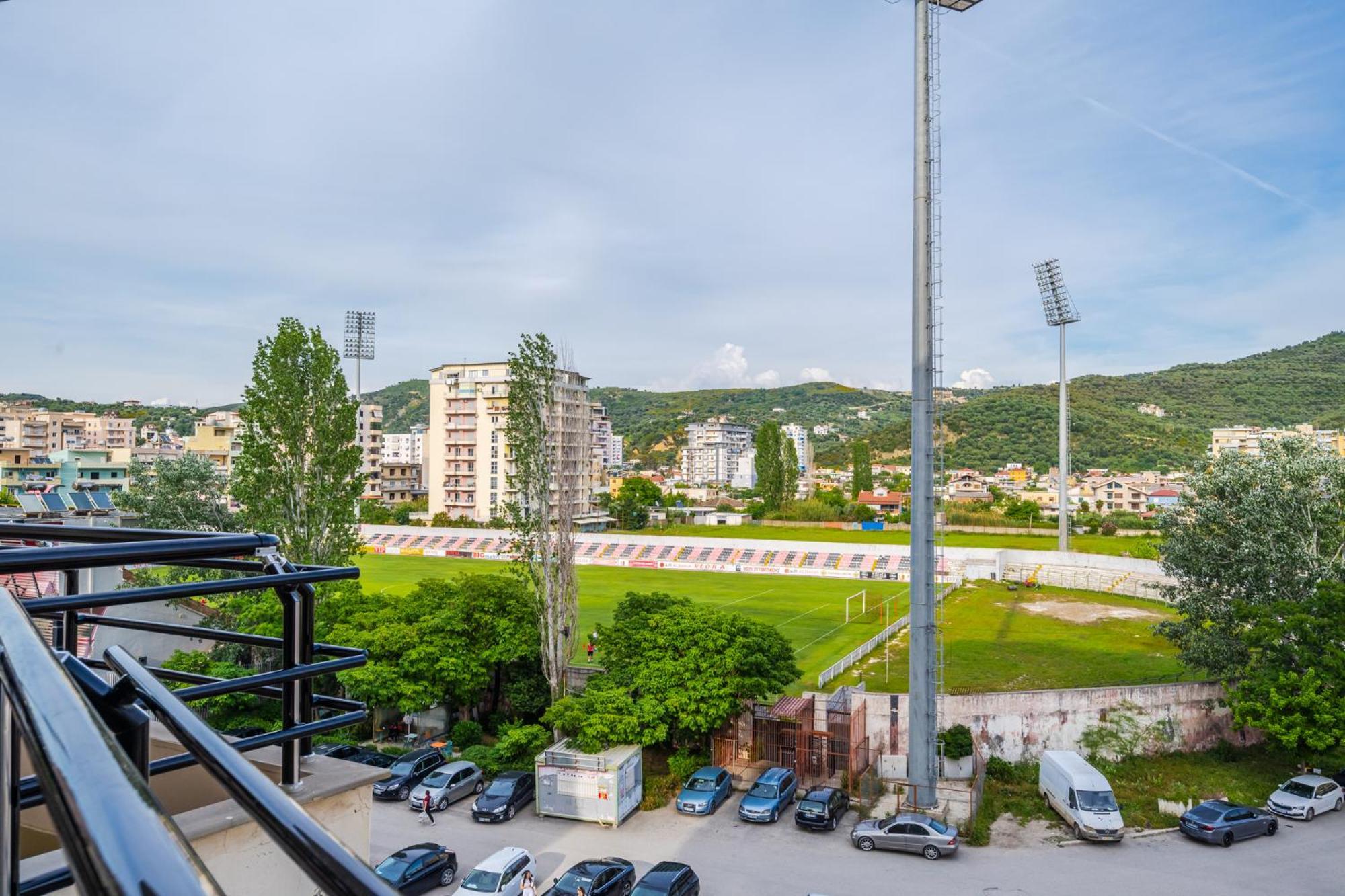 City Center Apartments By Kondo Stays Влёра Экстерьер фото