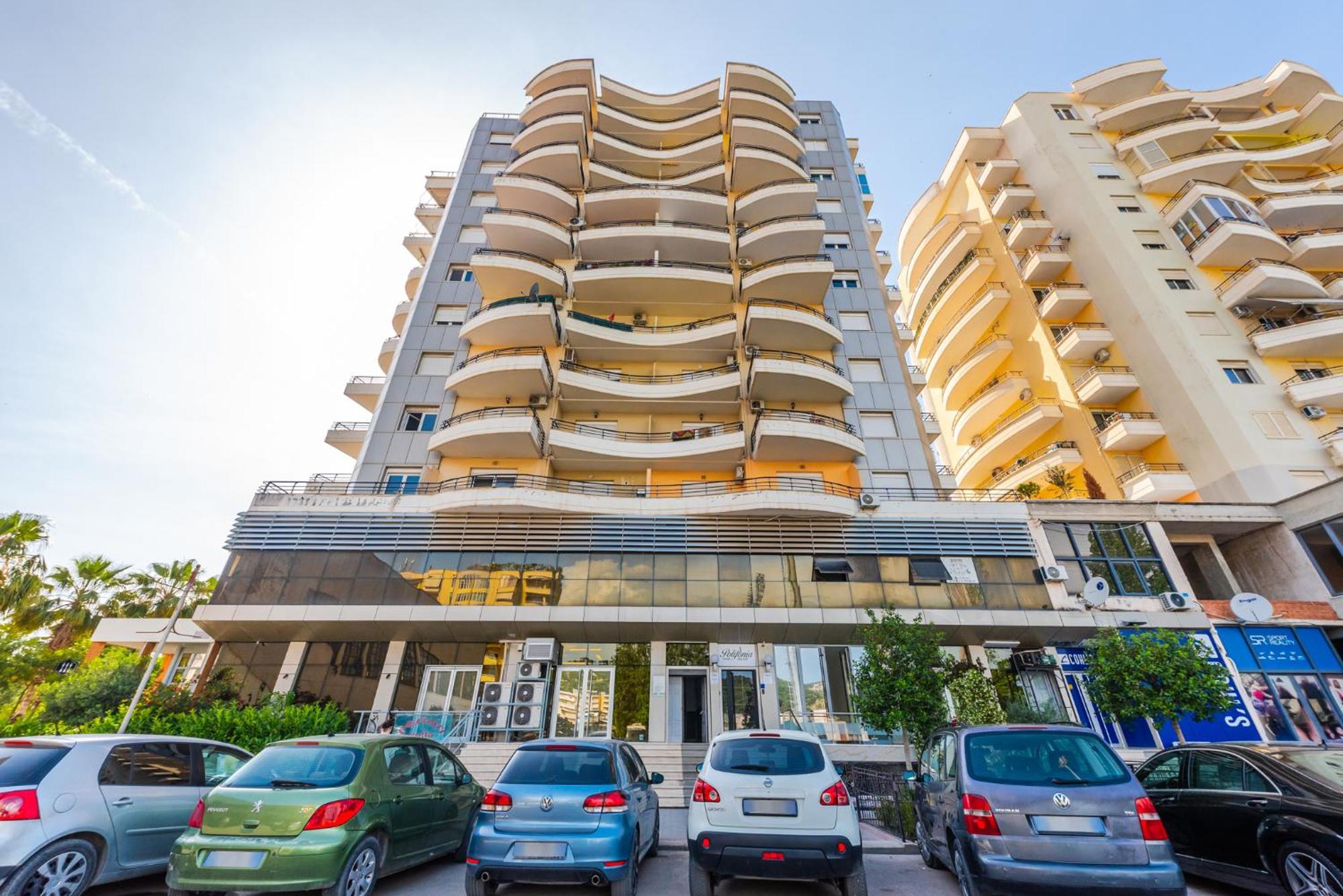 City Center Apartments By Kondo Stays Влёра Экстерьер фото