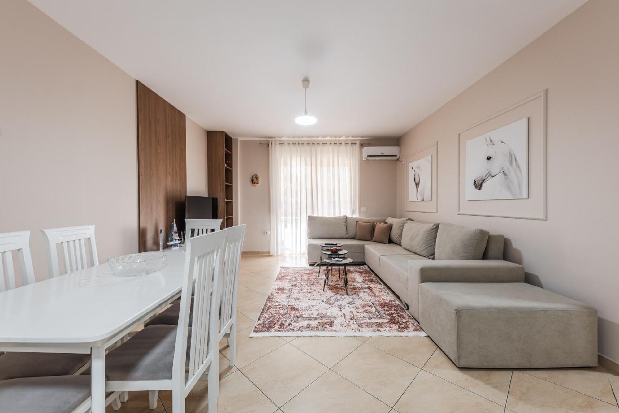 City Center Apartments By Kondo Stays Влёра Экстерьер фото