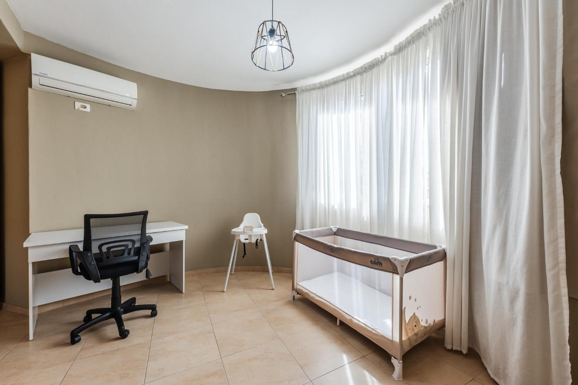 City Center Apartments By Kondo Stays Влёра Экстерьер фото