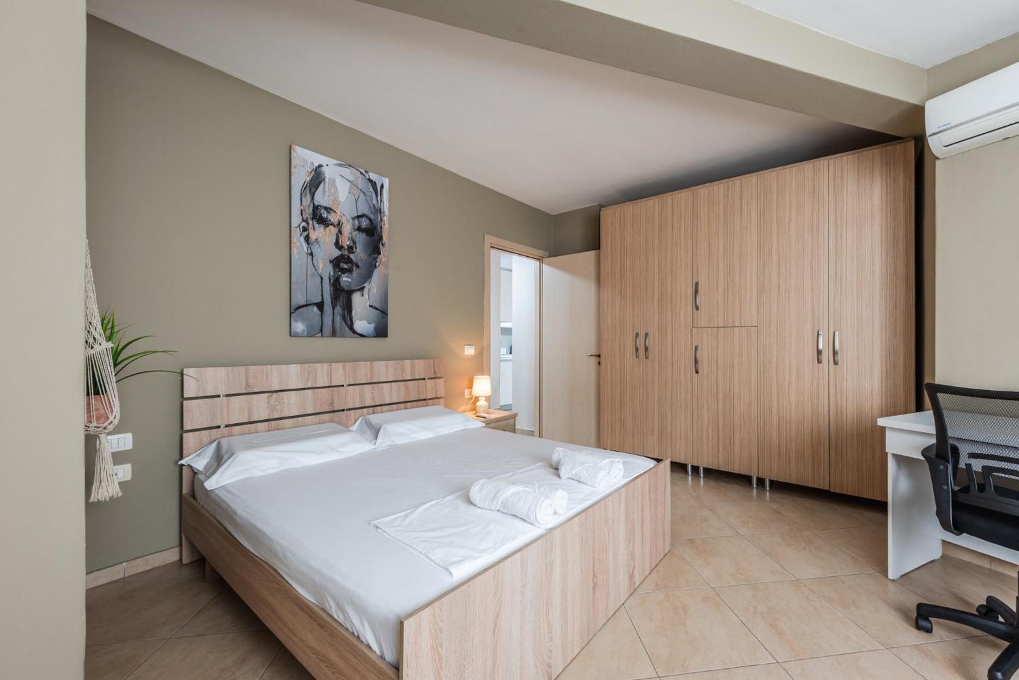 City Center Apartments By Kondo Stays Влёра Экстерьер фото