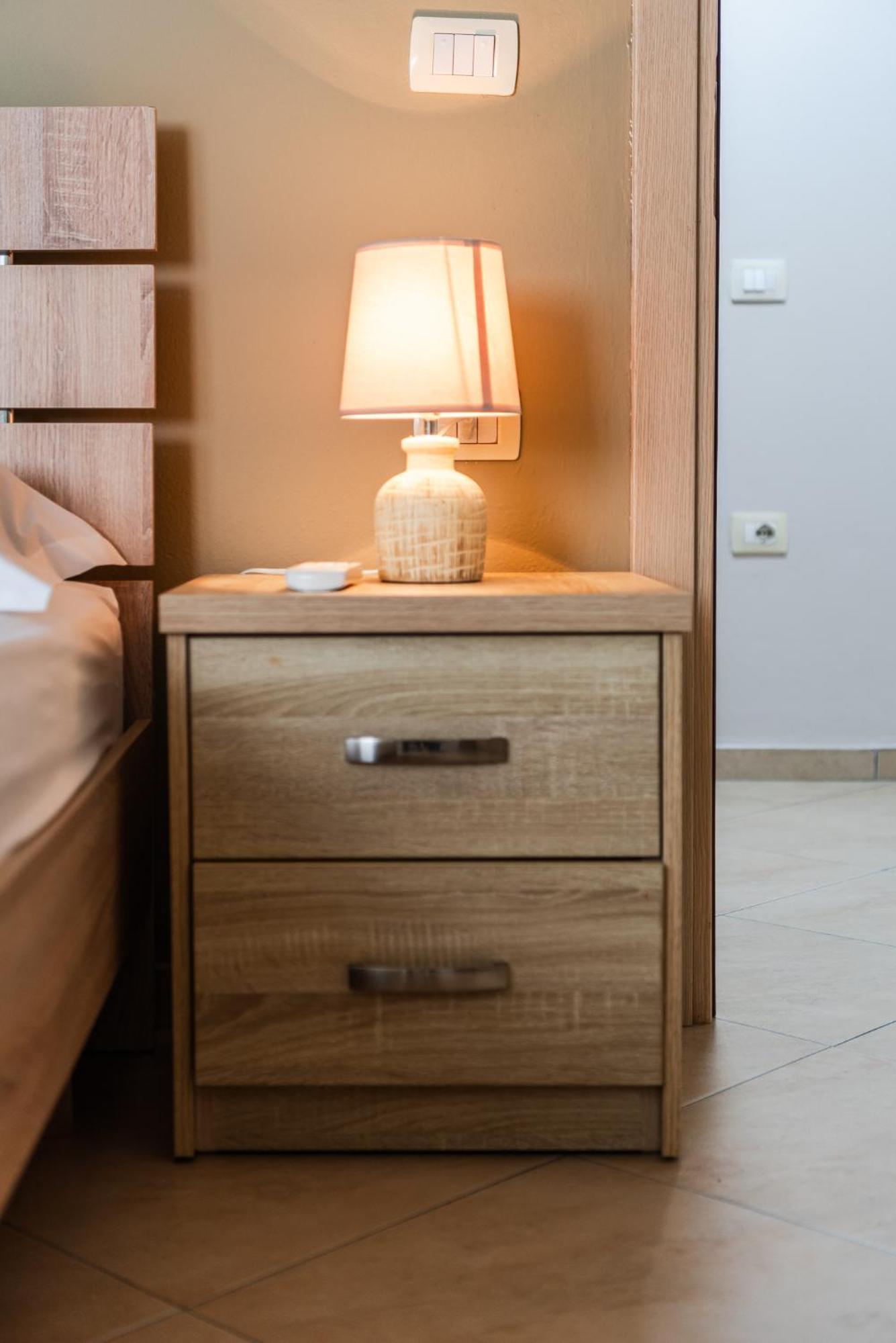 City Center Apartments By Kondo Stays Влёра Экстерьер фото